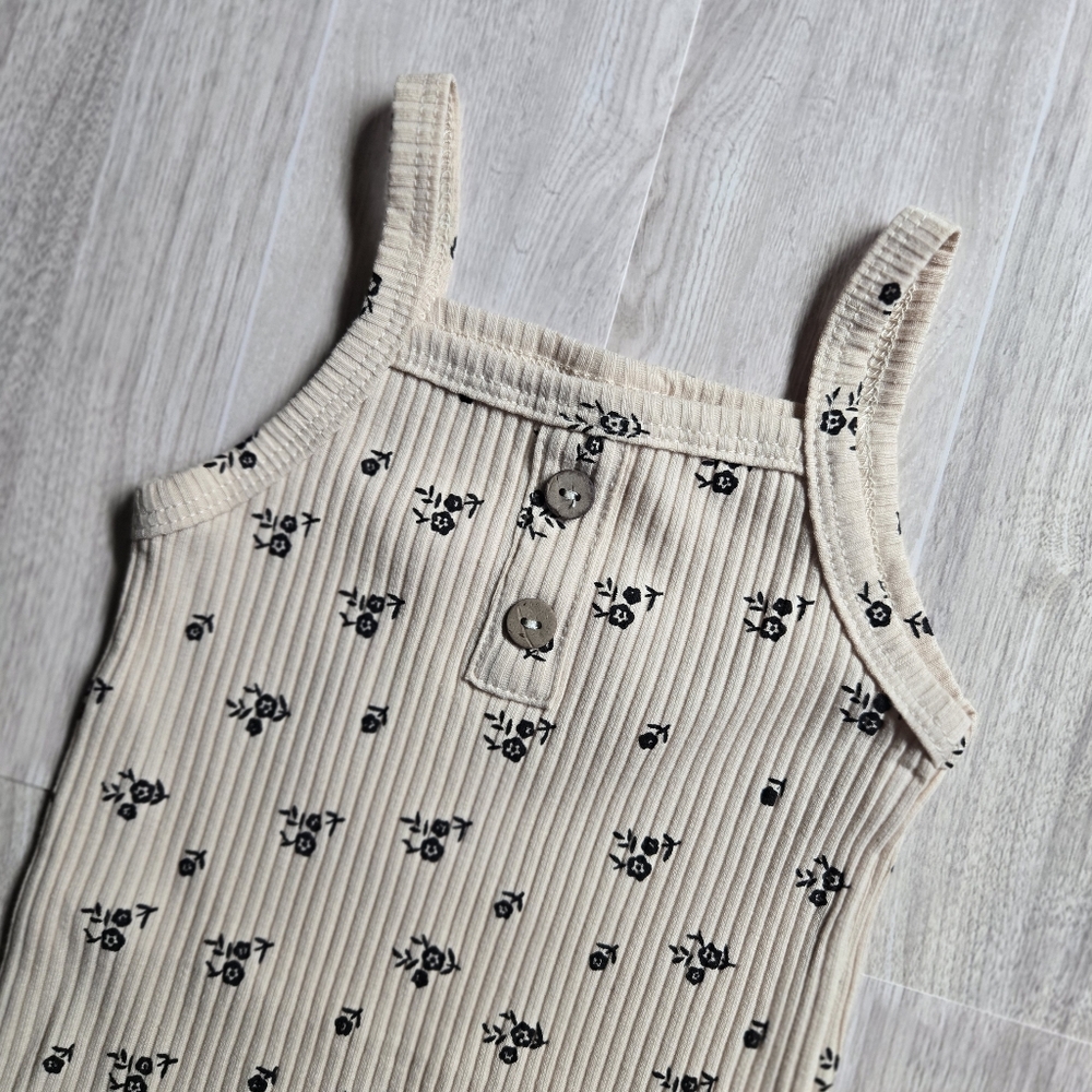 Baby Girl Ribbed Two-Piece Floral Set Neutral Bodysuit & Ruffle Bloomer Outfit - Picture 3 of 8